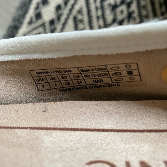 Vionic Minna Leopard Ballet Flats - Picture 4 of 7